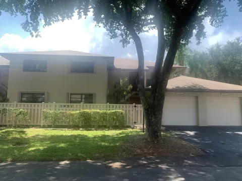 3951 NE 18th Avenue #1502