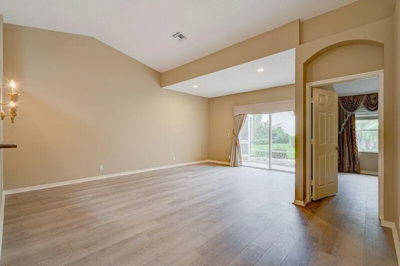 6183 FLORAL LAKES DRIVE Delray Beach, FL 33484