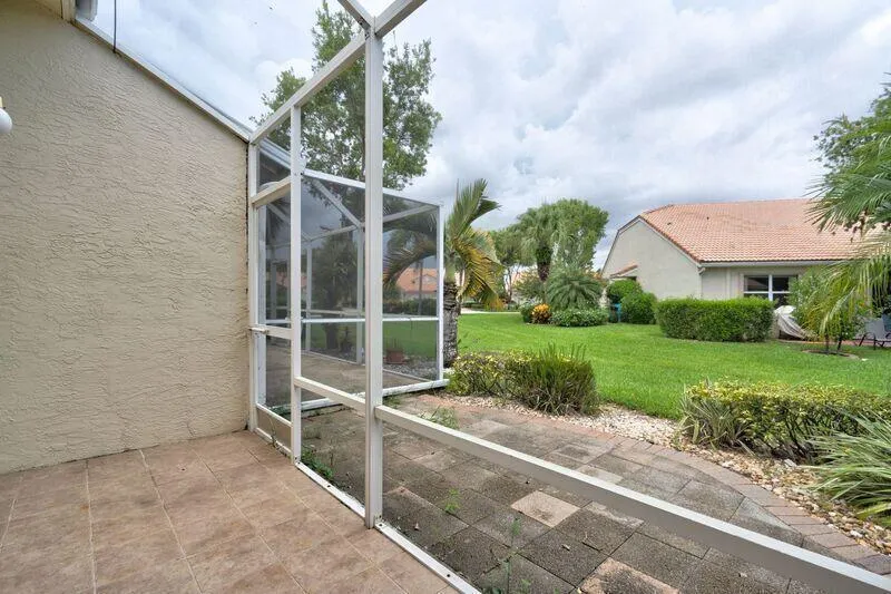 6183 FLORAL LAKES DRIVE Delray Beach, FL 33484