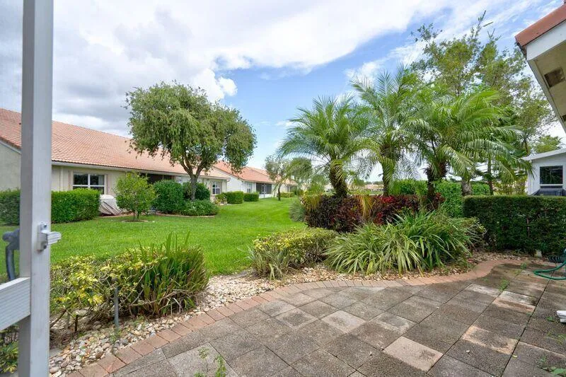 6183 FLORAL LAKES DRIVE Delray Beach, FL 33484