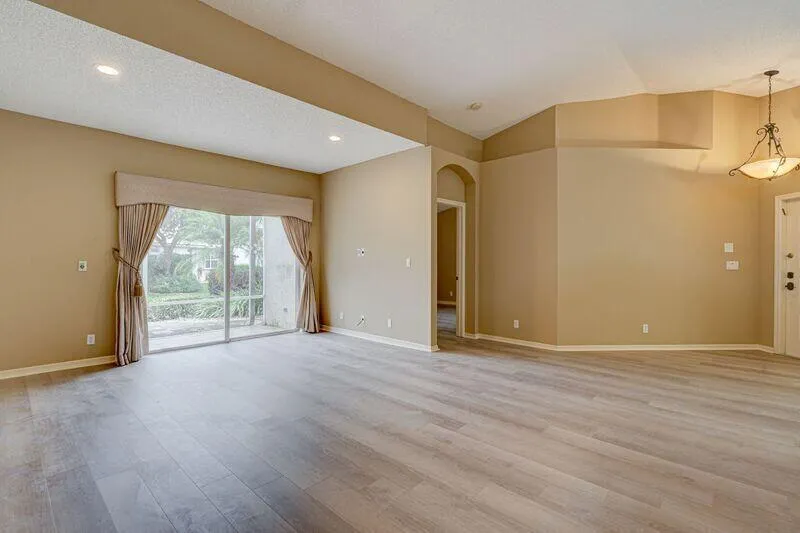6183 FLORAL LAKES DRIVE Delray Beach, FL 33484