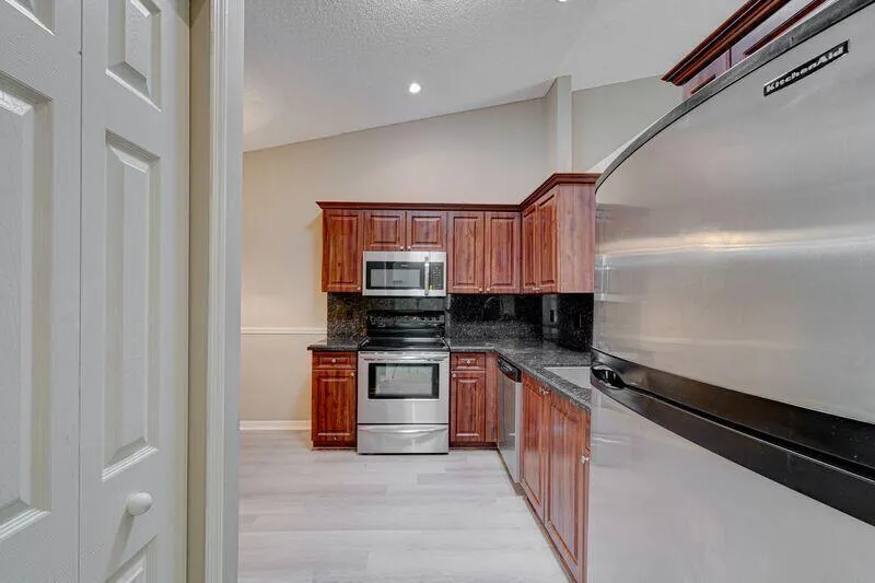 6183 FLORAL LAKES DRIVE Delray Beach, FL 33484