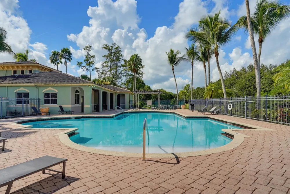 350 CRESTWOOD CIRCLE #306 Royal Palm Beach, FL 33411