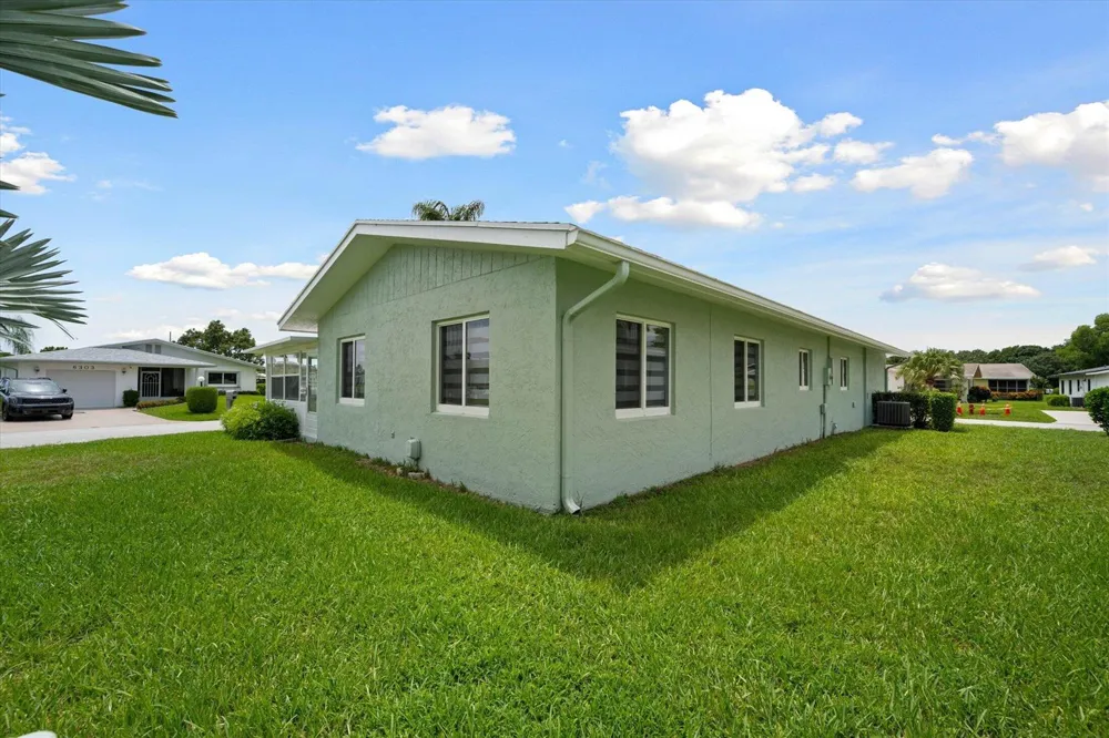 13826 Kaiser Trail Delray Beach, FL 33484