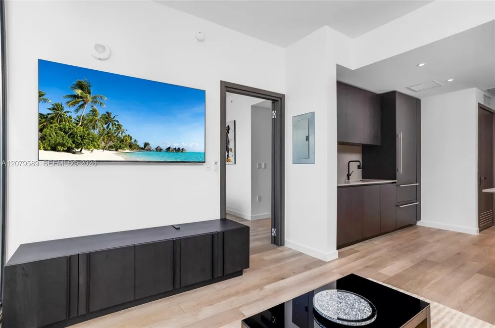 20 NE 11th St #3009 Miami, FL 33132