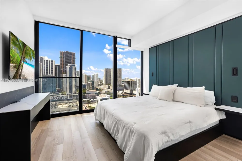 20 NE 11th St #3009 Miami, FL 33132