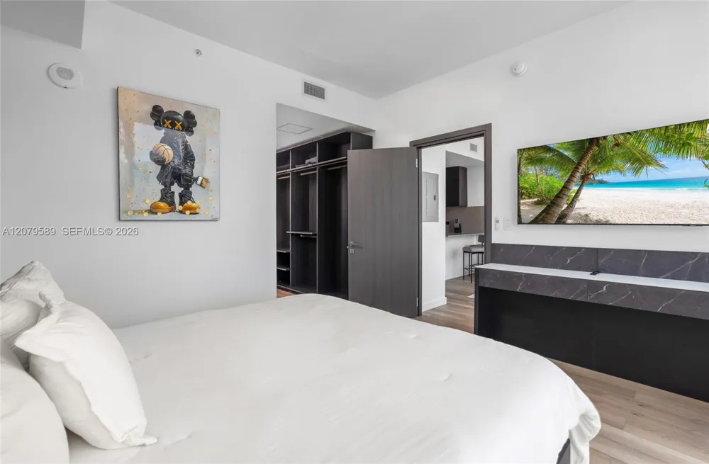20 NE 11th St #3009 Miami, FL 33132