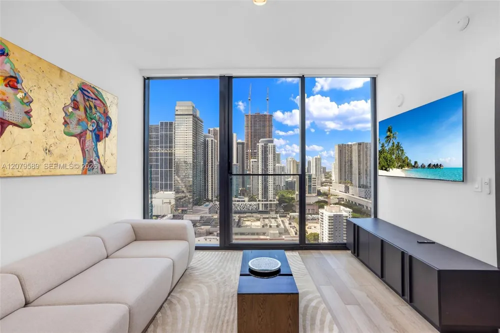 20 NE 11th St #3009 Miami, FL 33132