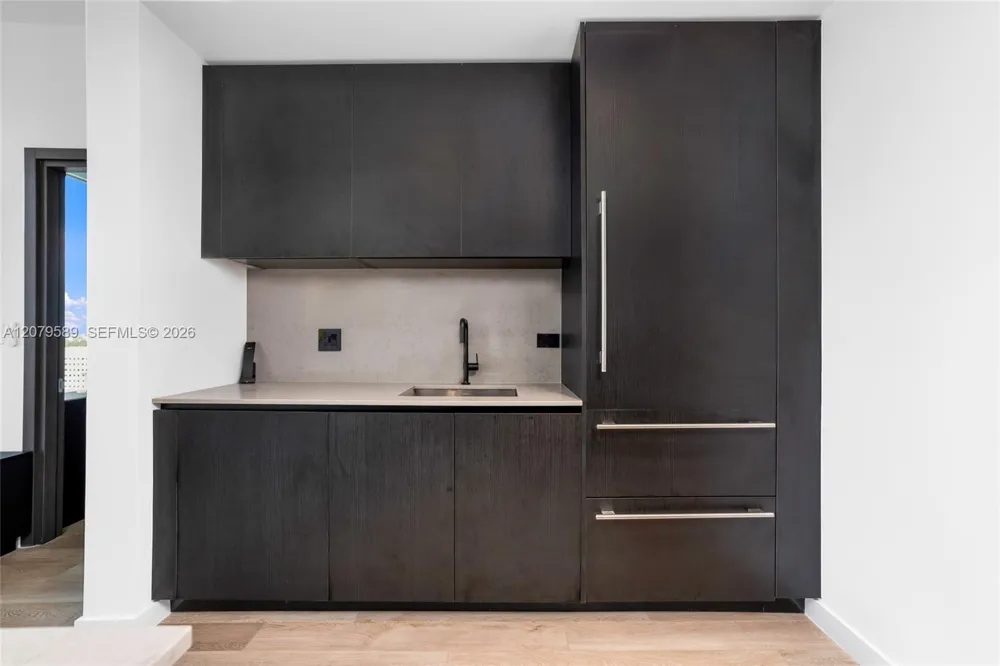 20 NE 11th St #3009 Miami, FL 33132