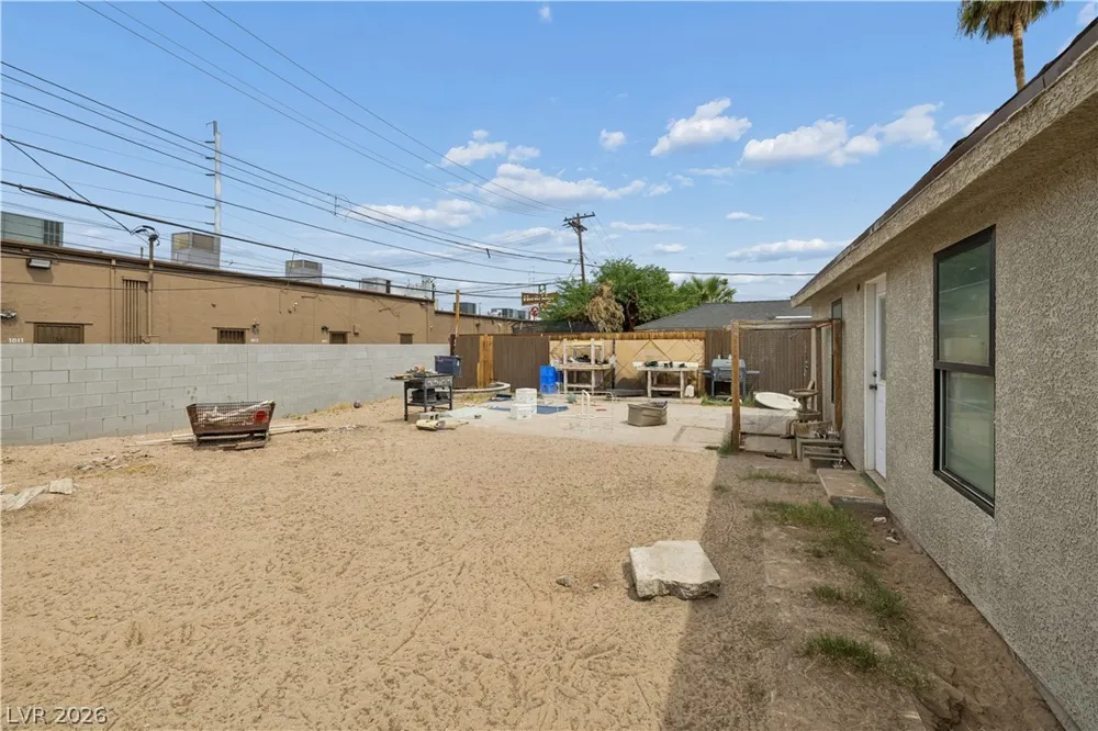 1025 Yucca Avenue Las Vegas, NV 89104