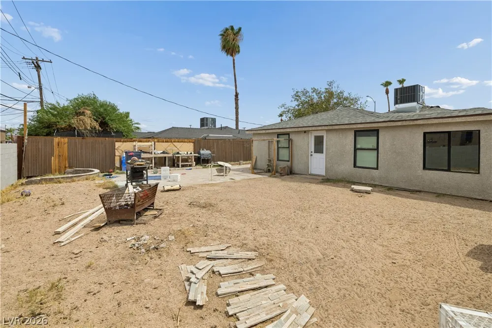 1025 Yucca Avenue Las Vegas, NV 89104