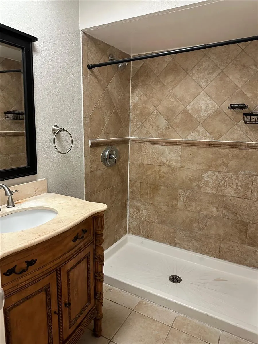 4184 VERSAILLES DRIVE #4184D Orlando, FL 32808