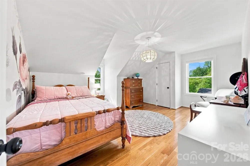 703 Wilmore Street NE Lenoir, NC 28645