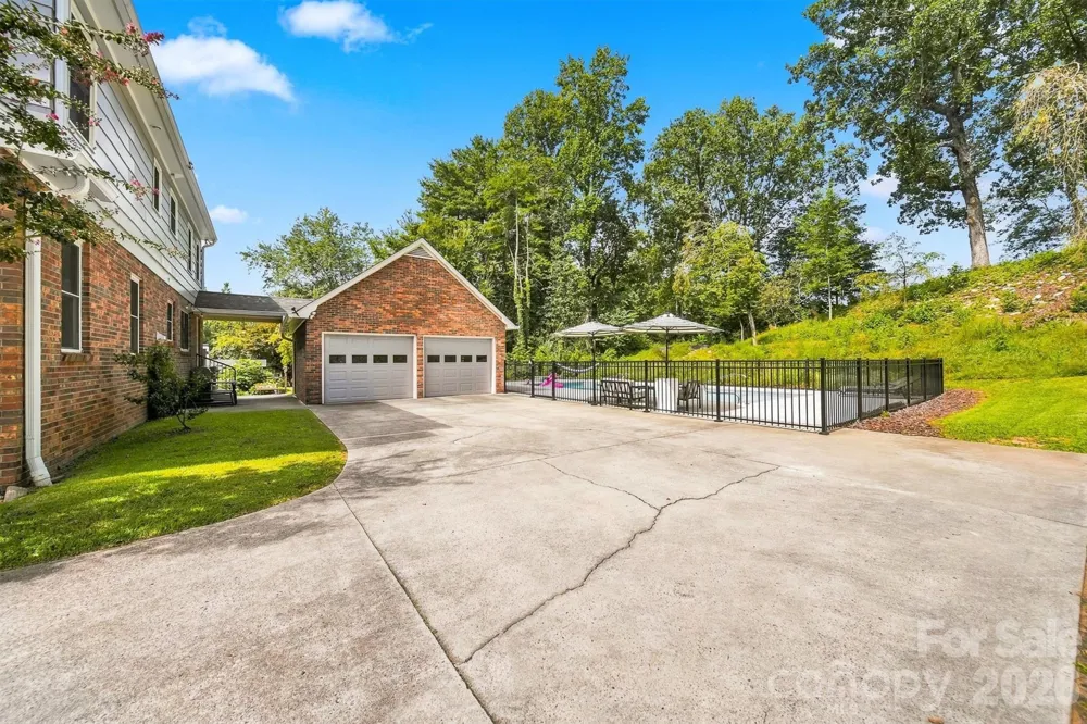 703 Wilmore Street NE Lenoir, NC 28645