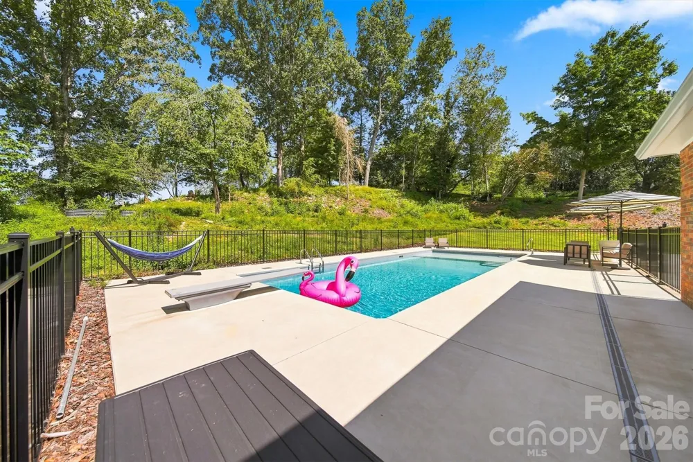 703 Wilmore Street NE Lenoir, NC 28645