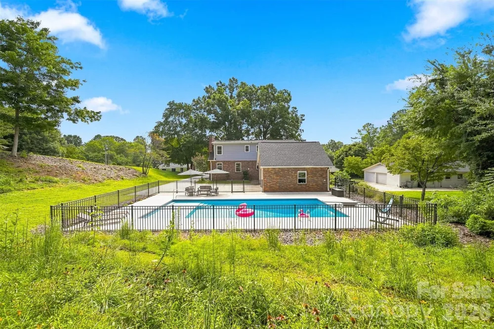 703 Wilmore Street NE Lenoir, NC 28645