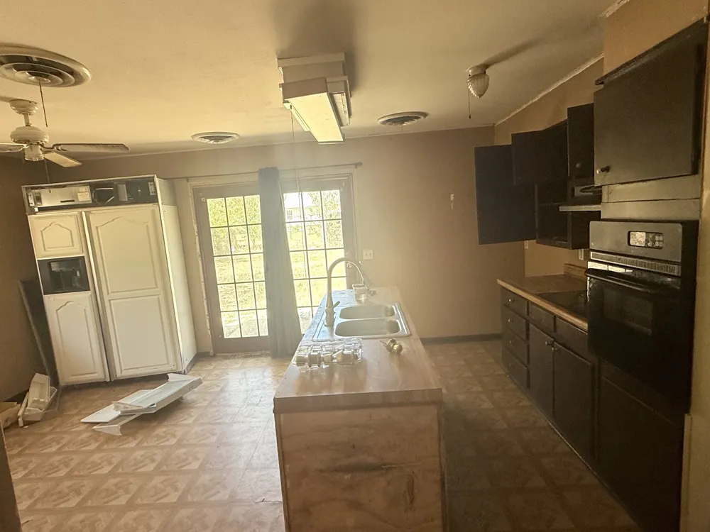 2405 Avenue E Brownwood, TX 76801
