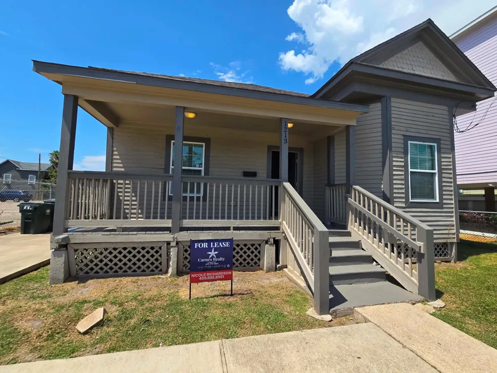 1213 30th Galveston, TX 77550