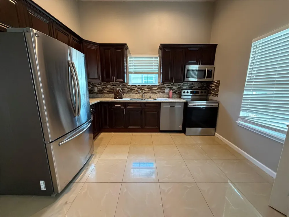 1213 30th Galveston, TX 77550