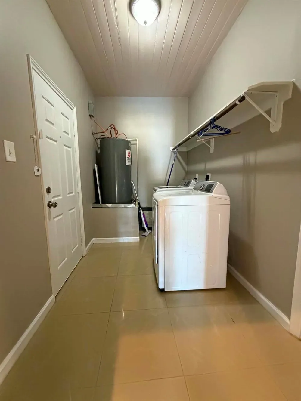 1213 30th Galveston, TX 77550
