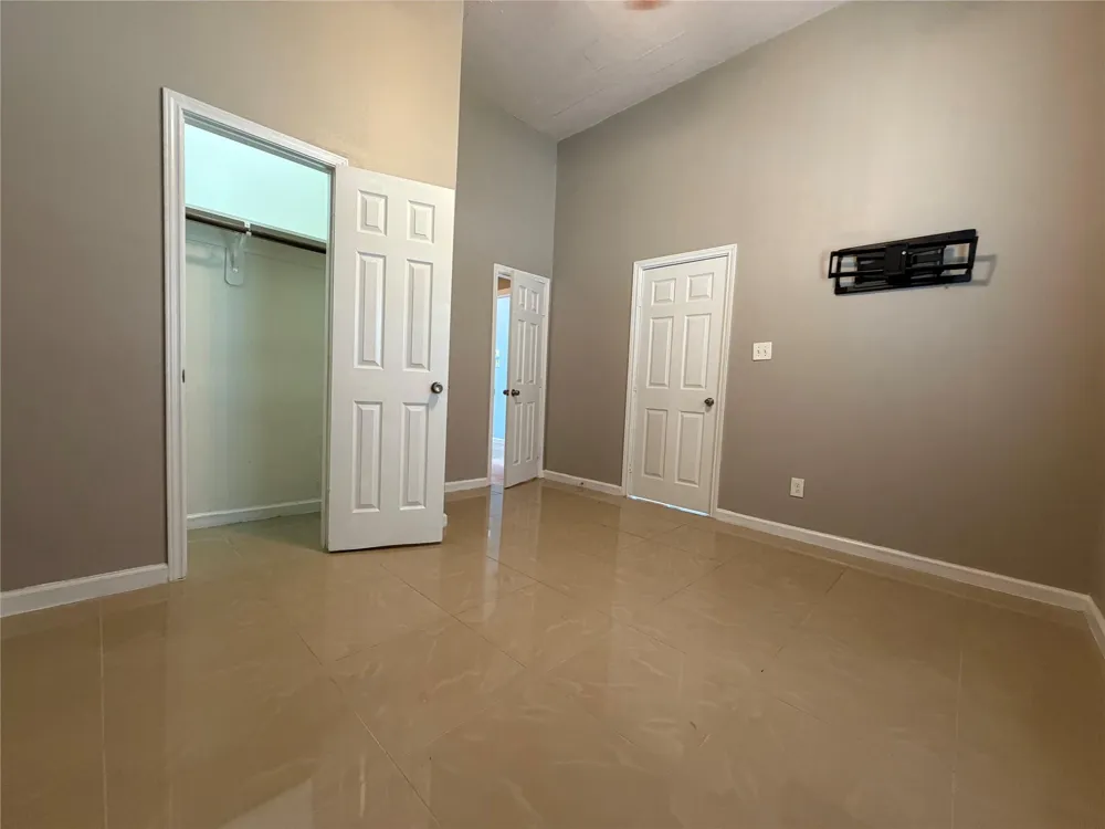 1213 30th Galveston, TX 77550