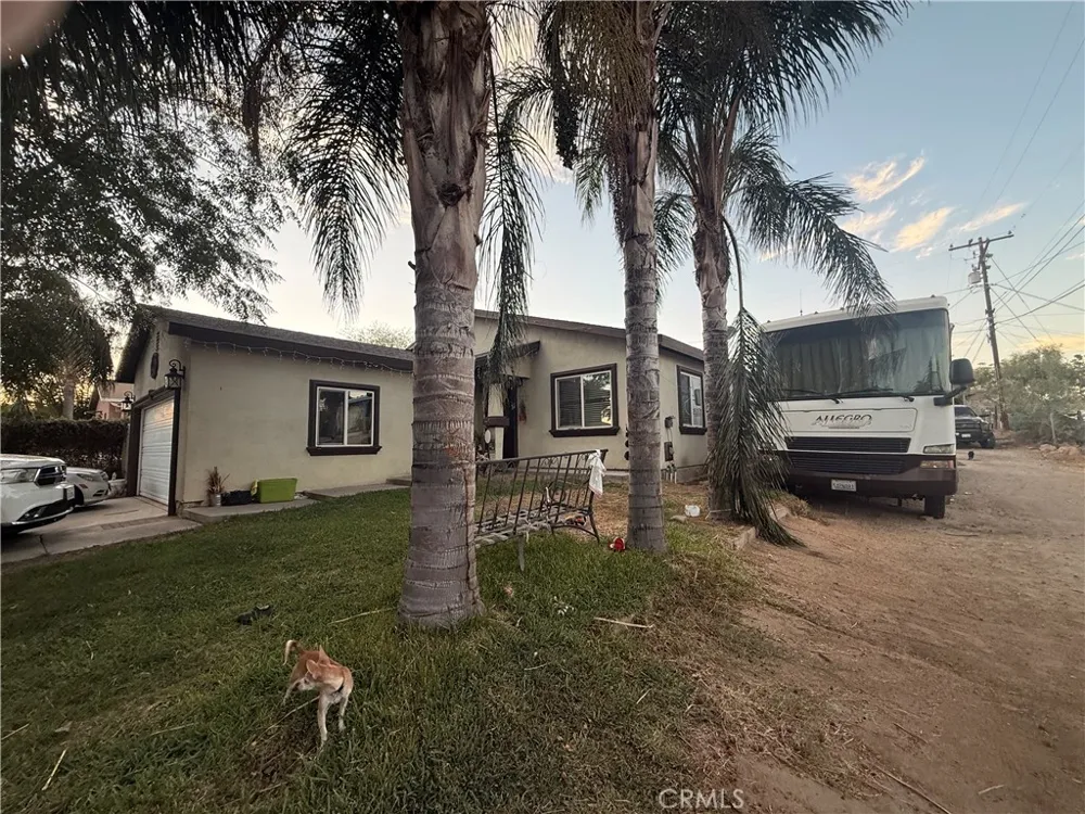 232 1 st Perris, CA 92570