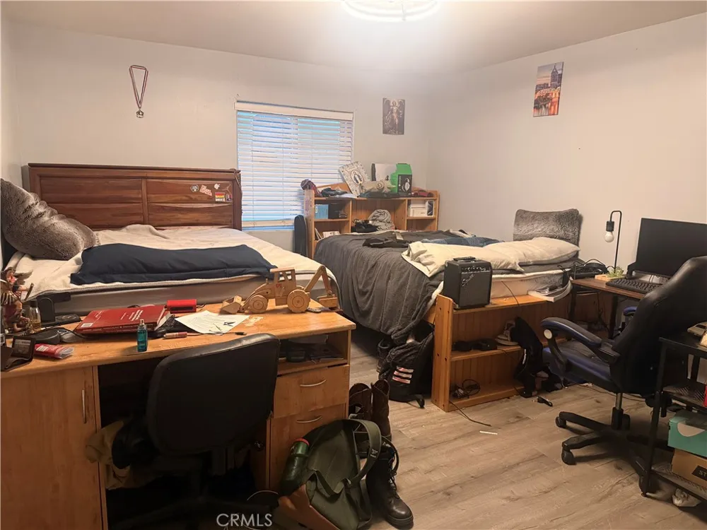 232 1 st Perris, CA 92570