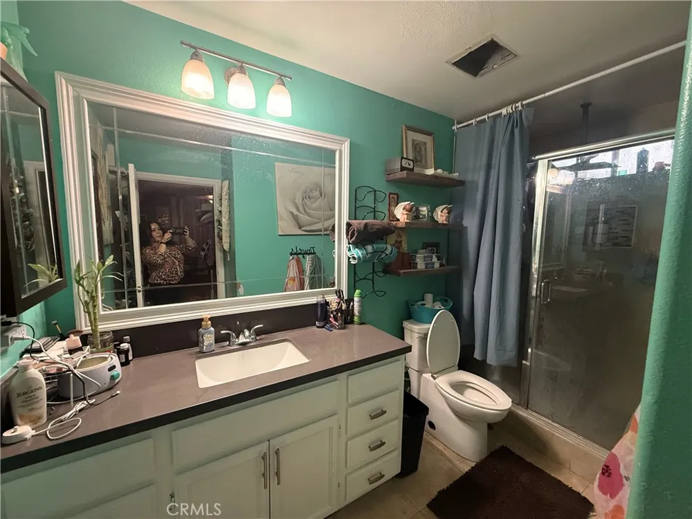 232 1 st Perris, CA 92570