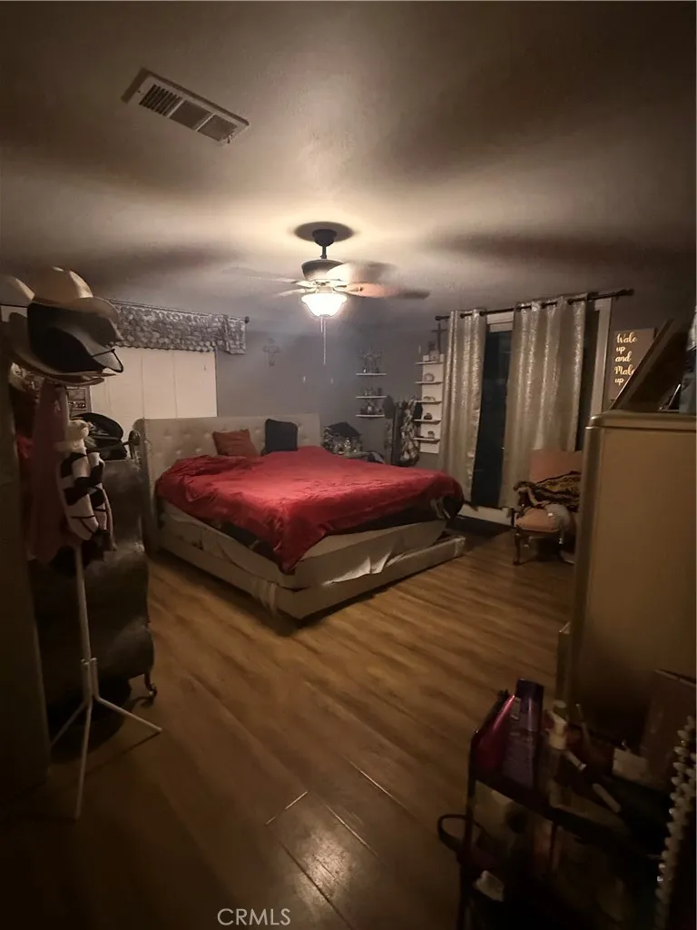 232 1 st Perris, CA 92570
