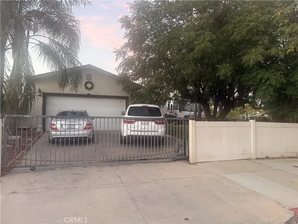 232 1 st Perris, CA 92570
