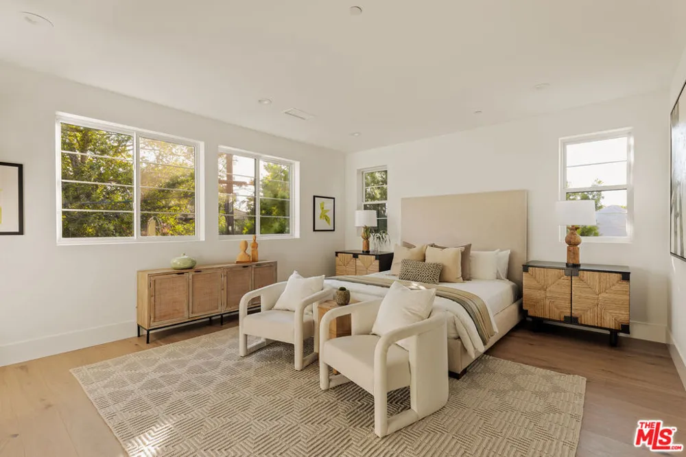 1531 Glencoe Avenue Venice, CA 90291