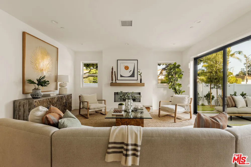1531 Glencoe Avenue Venice, CA 90291