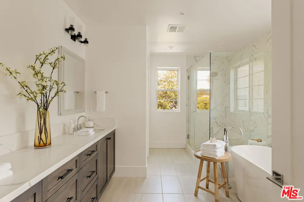 1531 Glencoe Avenue Venice, CA 90291