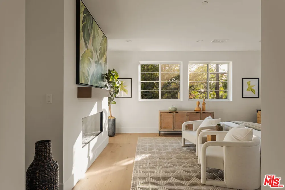 1531 Glencoe Avenue Venice, CA 90291