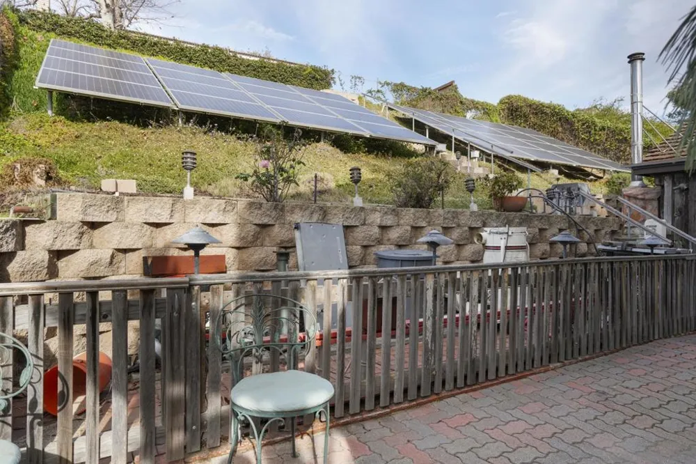 2706 El Rastro Ln Carlsbad, CA 92009
