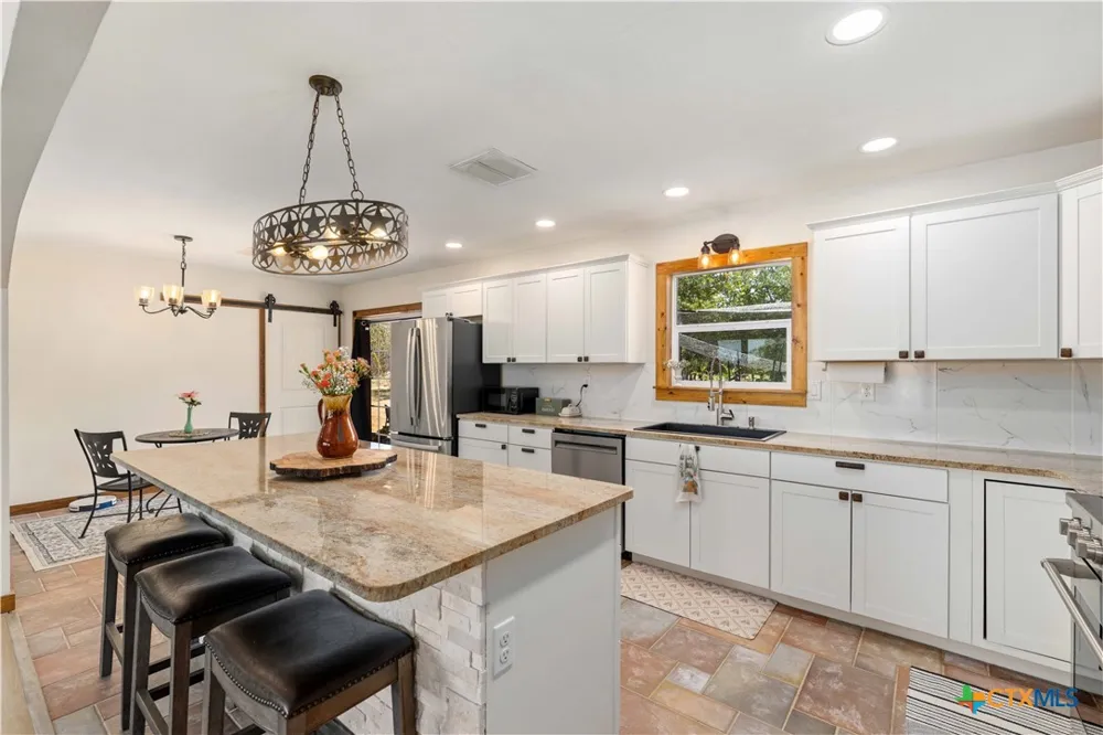 370 County Road 3106 Kempner, TX 76539