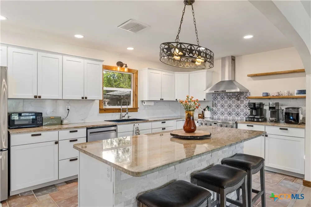 370 County Road 3106 Kempner, TX 76539