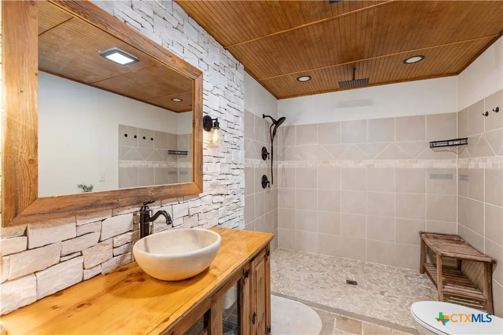 370 County Road 3106 Kempner, TX 76539