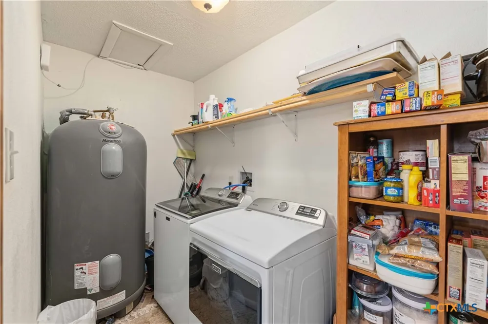 370 County Road 3106 Kempner, TX 76539