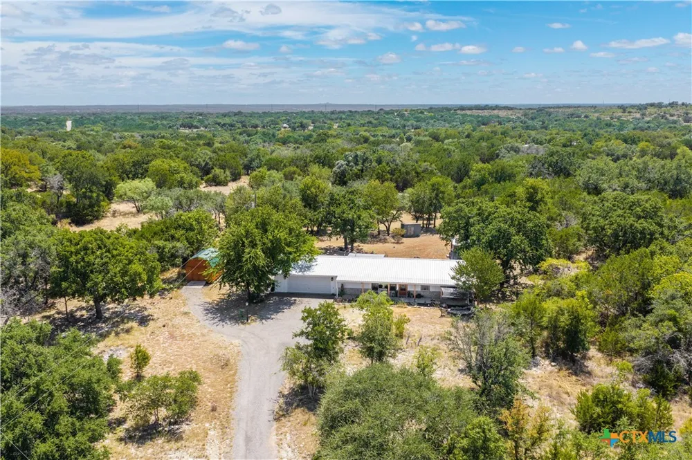 370 County Road 3106 Kempner, TX 76539