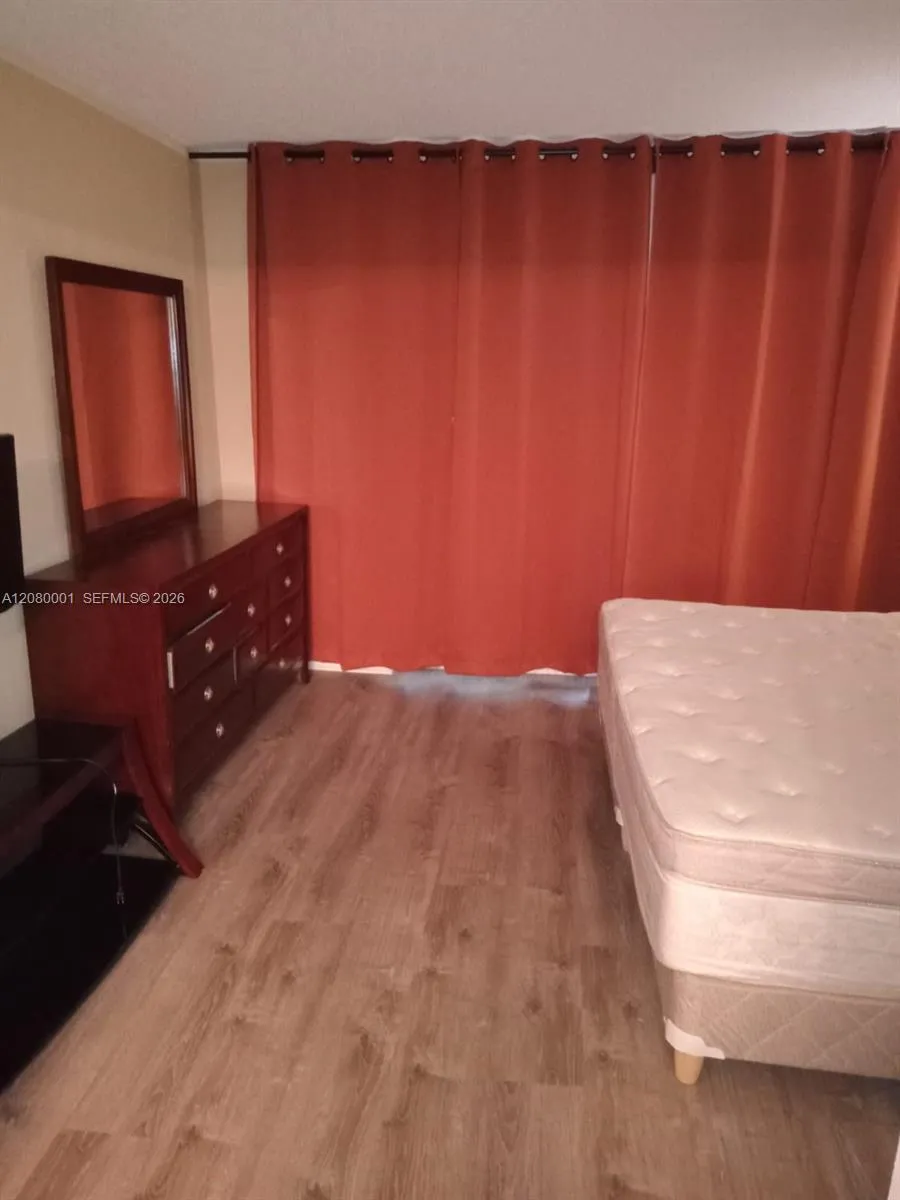 319 NE 14th Ave #604 Hallandale Beach, FL 33009