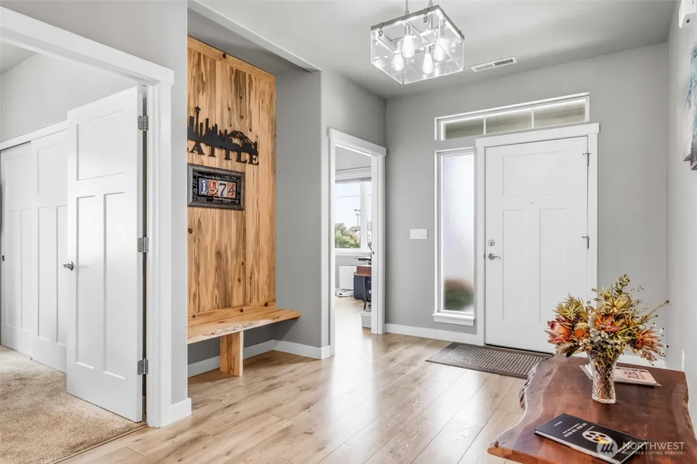 924 S M Loop Drive SW Quincy, WA 98848