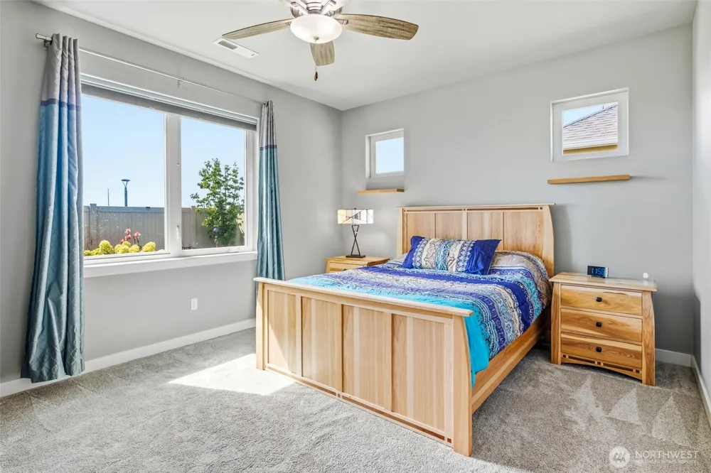 924 S M Loop Drive SW Quincy, WA 98848