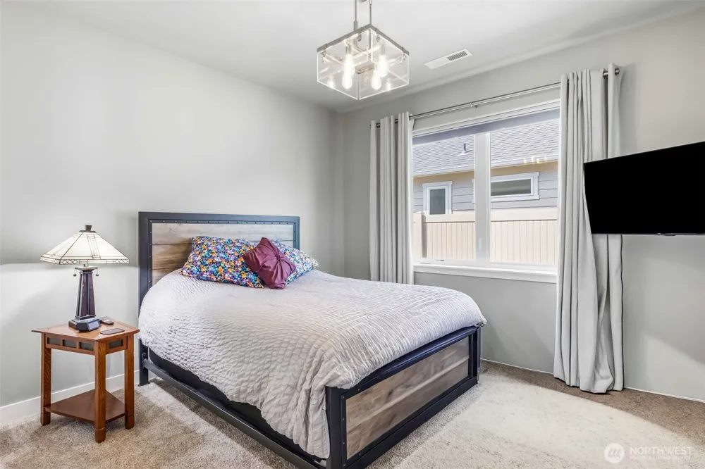 924 S M Loop Drive SW Quincy, WA 98848
