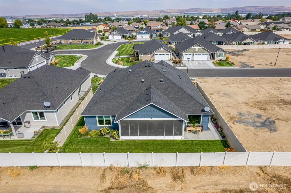 924 S M Loop Drive SW Quincy, WA 98848