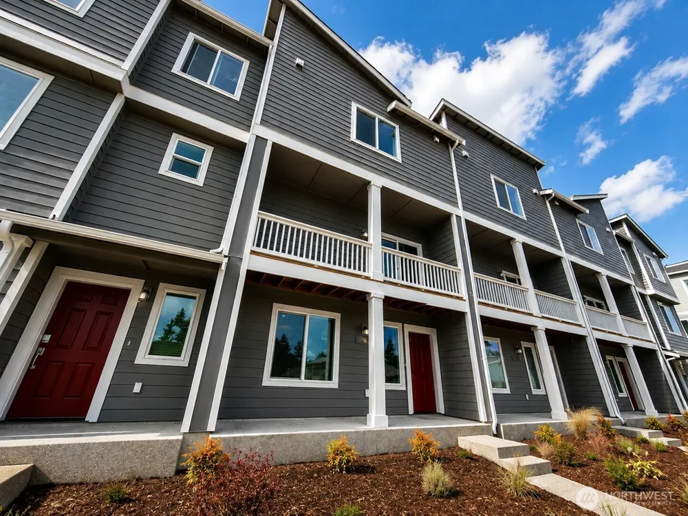 9811 31st Avenue SE #F4 Everett, WA 98208