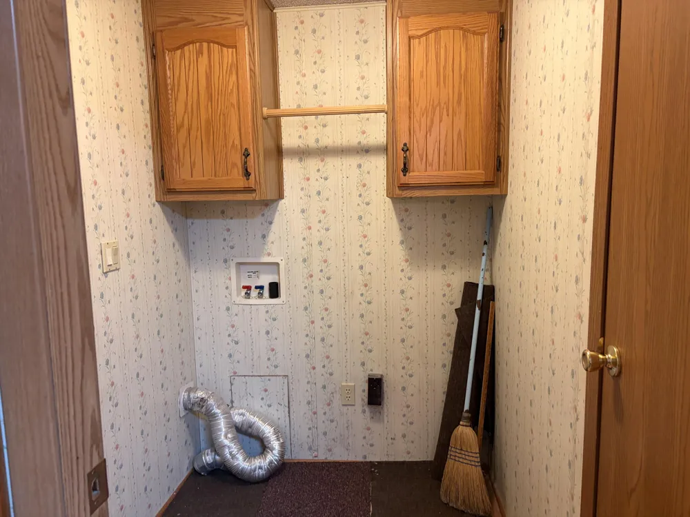 1212 Oak Brook Lane Portage City, MI 49002