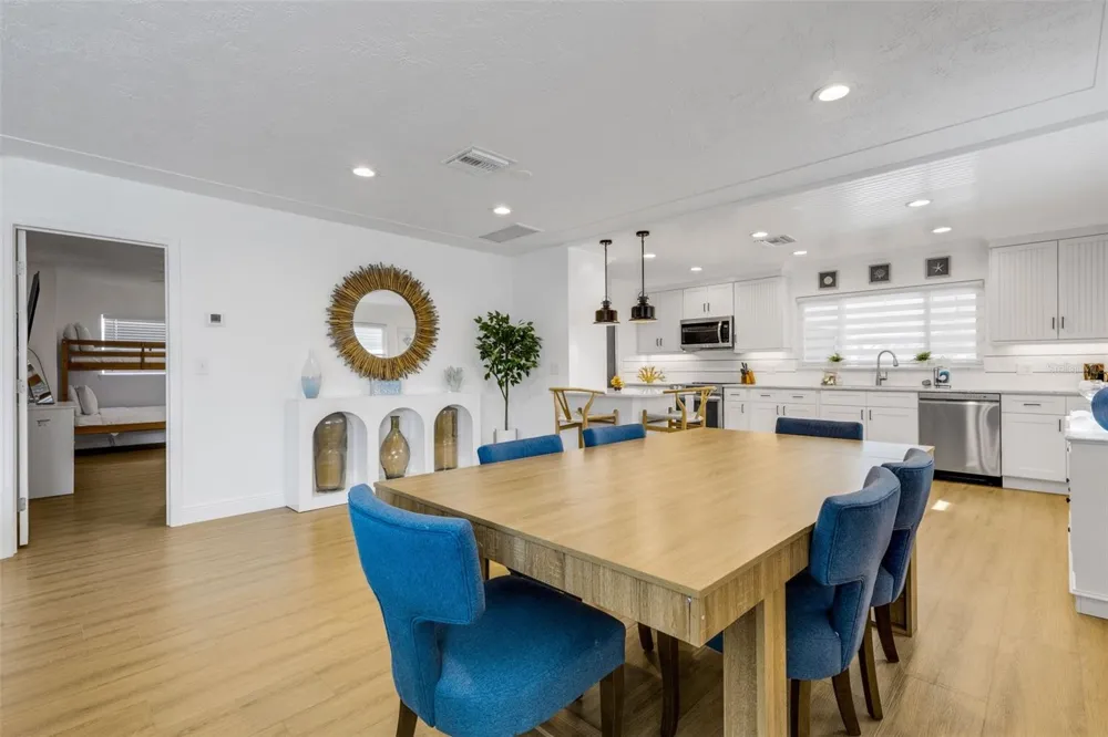 18317 SUNSET BOULEVARD Redington Shores, FL 33708