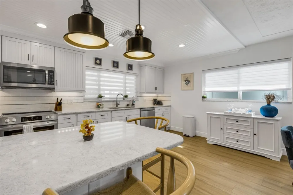 18317 SUNSET BOULEVARD Redington Shores, FL 33708