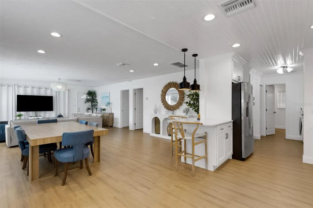 18317 SUNSET BOULEVARD Redington Shores, FL 33708